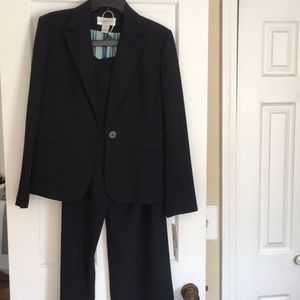 Jones New York two piece suit
